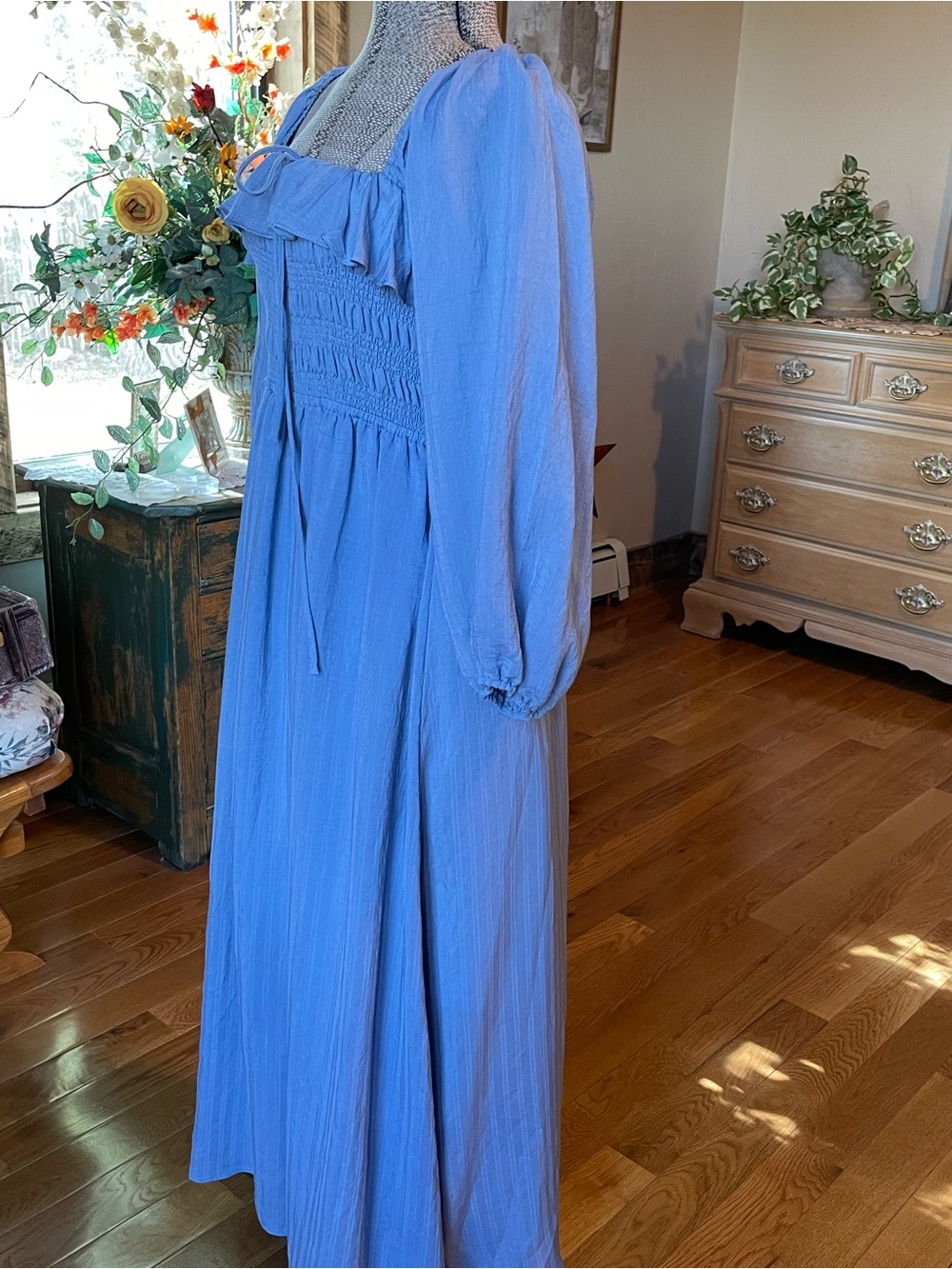 Smocked Maxi Dress with Ruffled Square Neckline - Picture 4 of 15